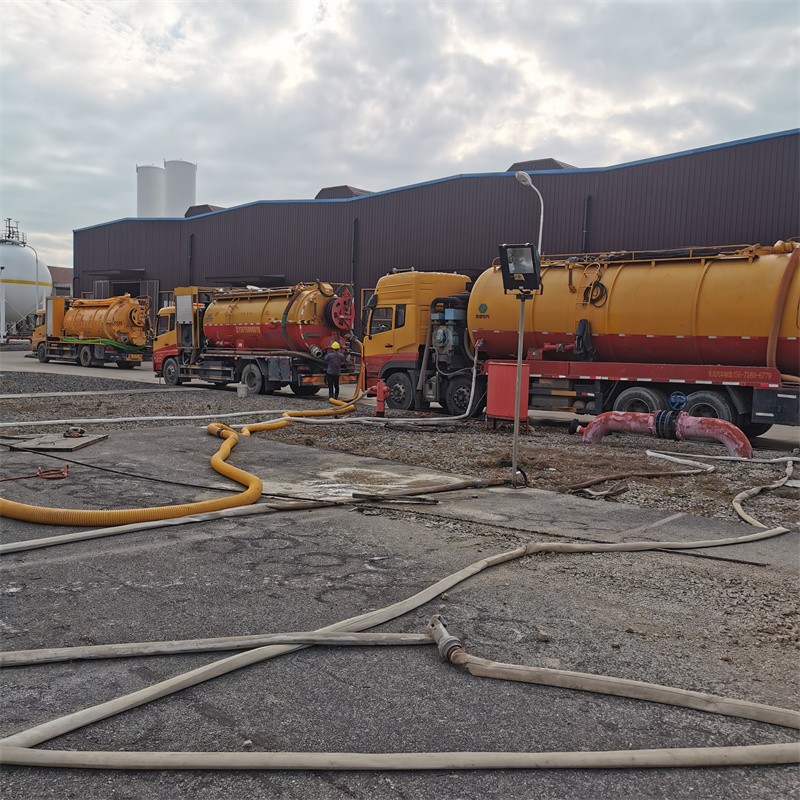 礼纪镇污水池清理